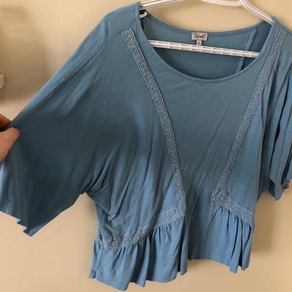 Baby blue mid bicep length tee w/ lace detail - Picture 2 of 3